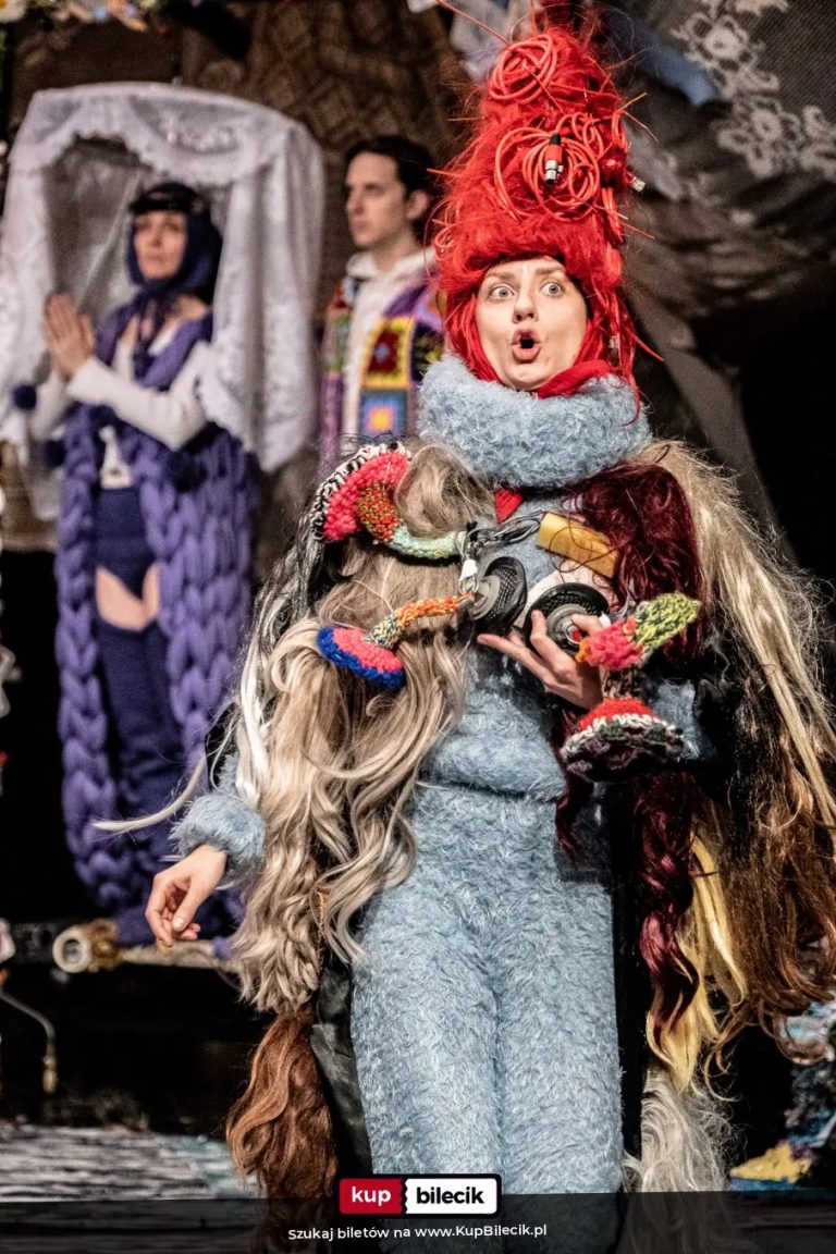 Reż. Weronika Szczawińska